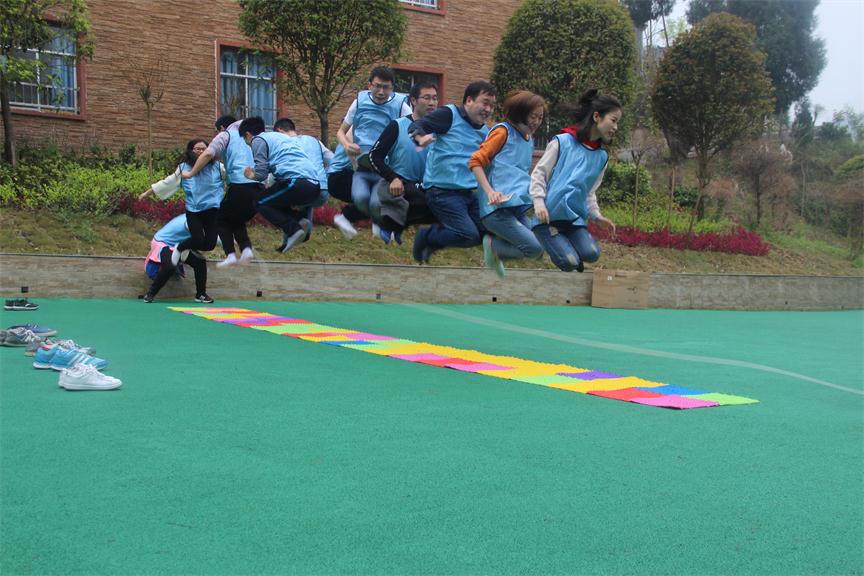 达州蓝润集团2018团建拓展训练