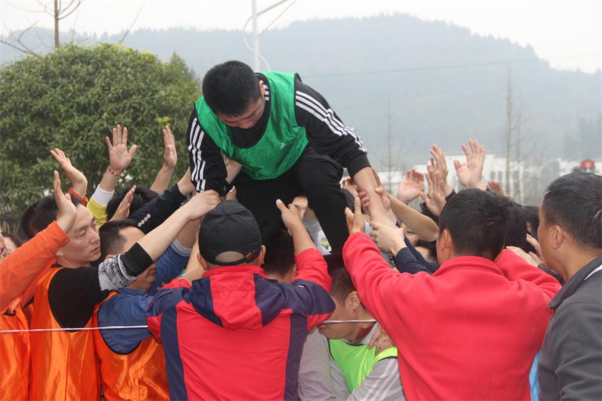 达州蓝润集团2018团建拓展训练